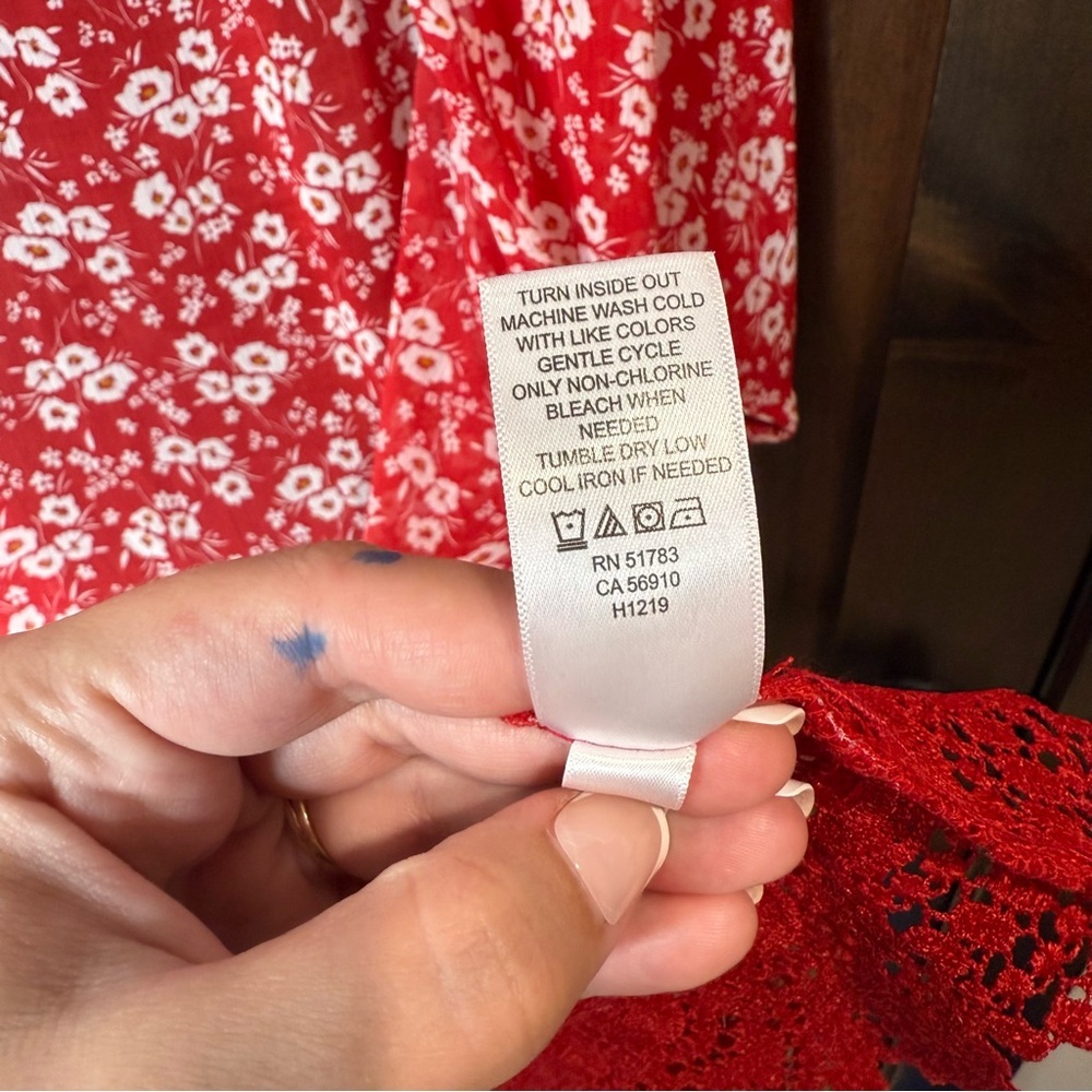 Maurices Ditsy Floral Crochet Trim Open Front Kimono red & white Floral Size L - Picture 6 of 9